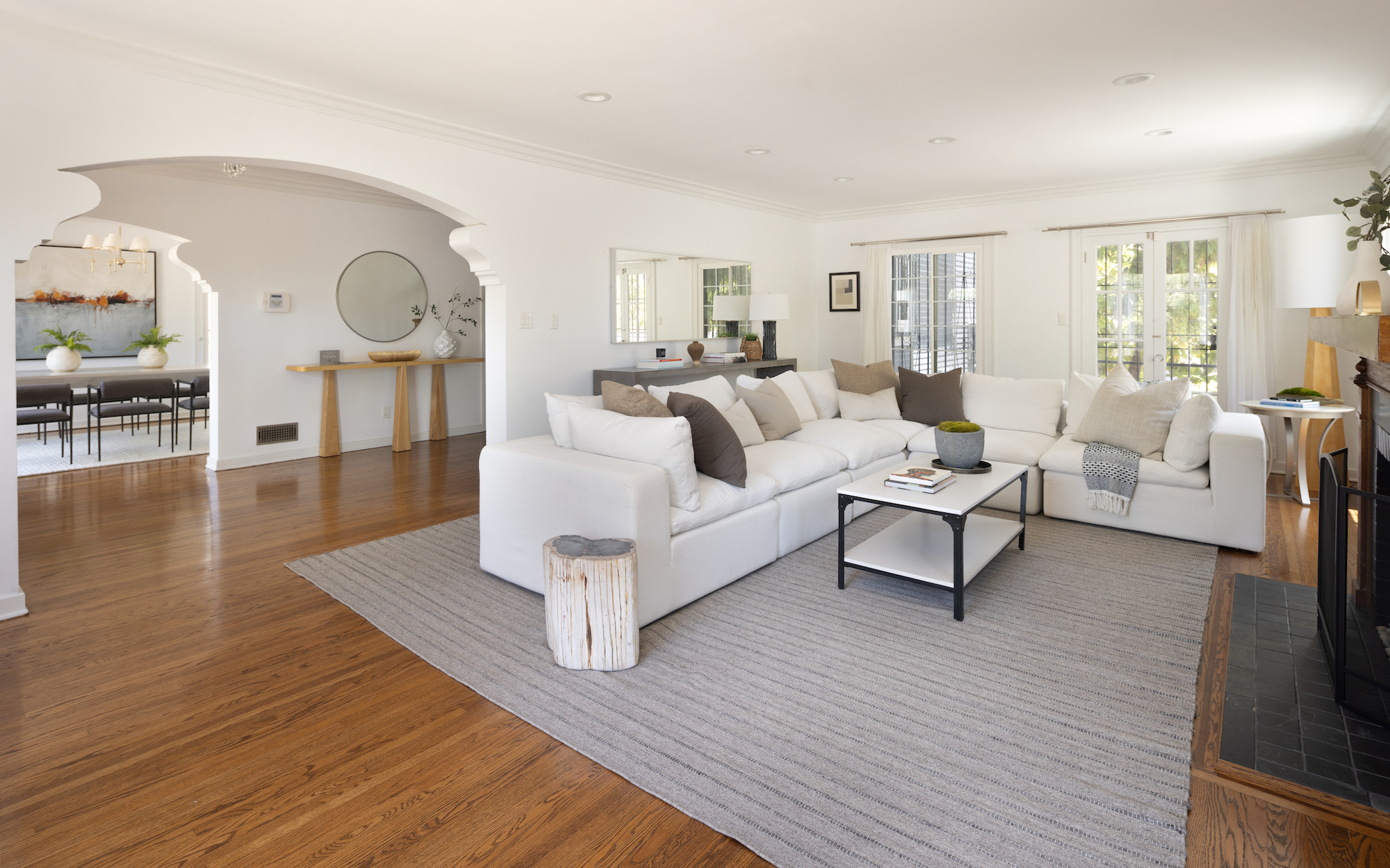 Los Angeles, California, 90029, United States, 4 Bedrooms Bedrooms, ,3 BathroomsBathrooms,Residential,For Sale,1864555