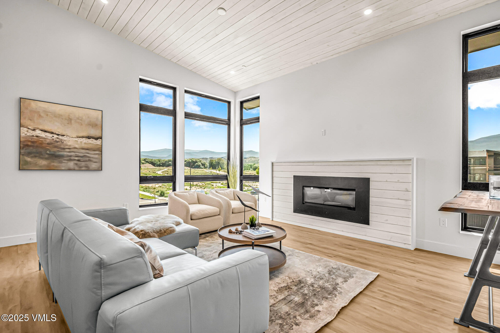 Eagle, Colorado, 81631, United States, 2 Bedrooms Bedrooms, ,2 BathroomsBathrooms,Residential,For Sale,1925129