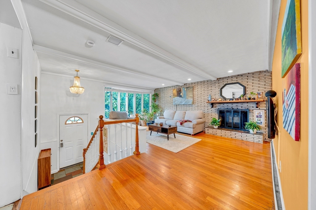 Malden, Massachusetts, 02148, United States, 3 Bedrooms Bedrooms, ,2 BathroomsBathrooms,Residential,For Sale,2005404