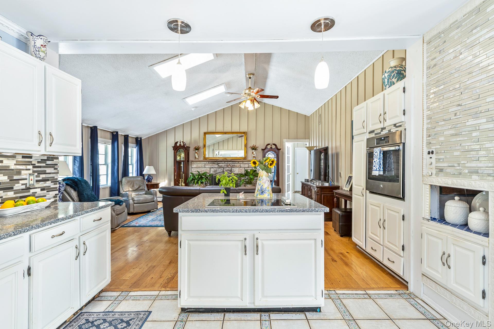 Shoreham, New York, 11786, United States, 3 Bedrooms Bedrooms, ,2 BathroomsBathrooms,Residential,For Sale,1908697