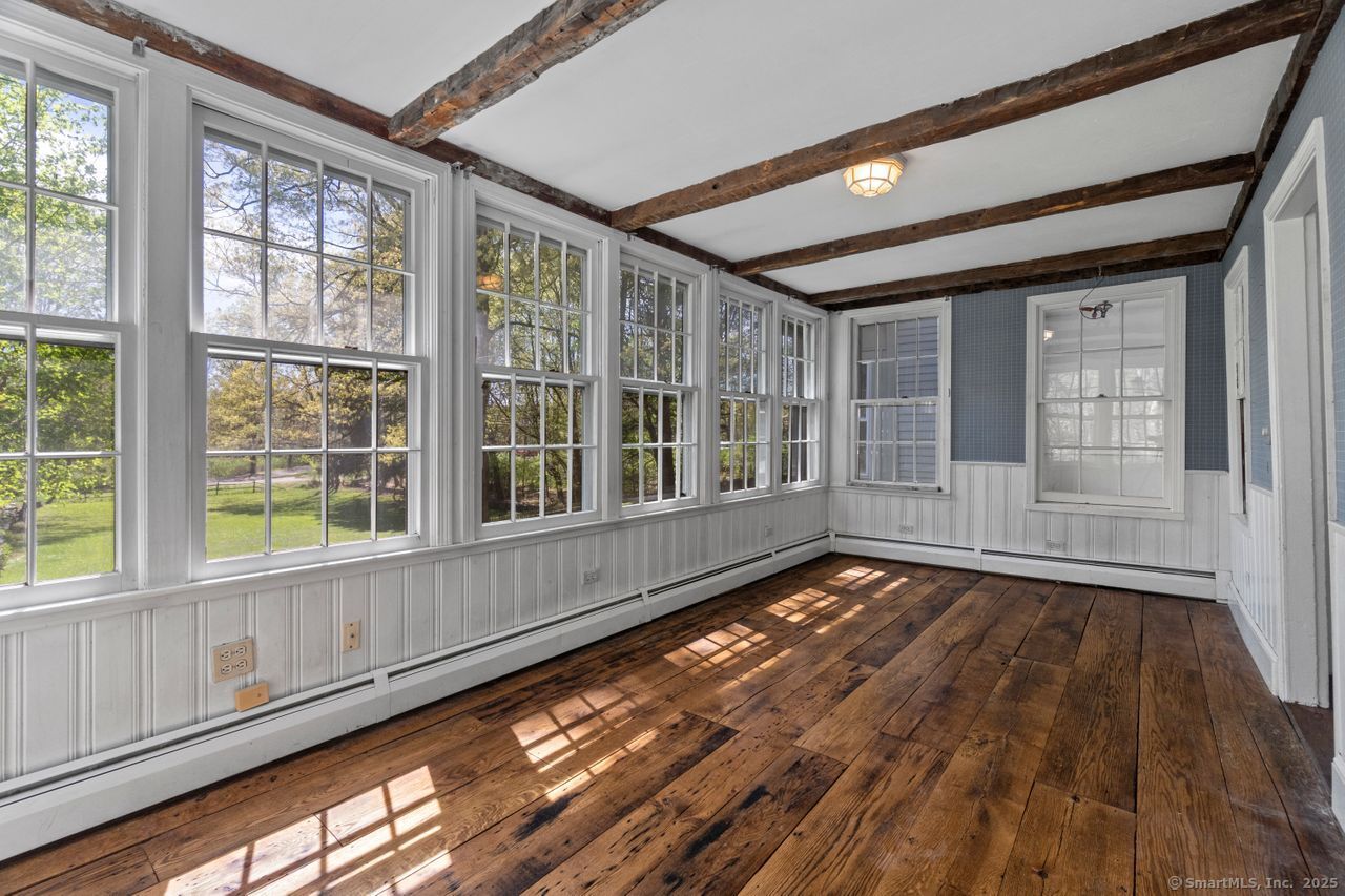 Woodbury, Connecticut, 06798, United States, 4 Bedrooms Bedrooms, ,3 BathroomsBathrooms,Residential,For Sale,1890023