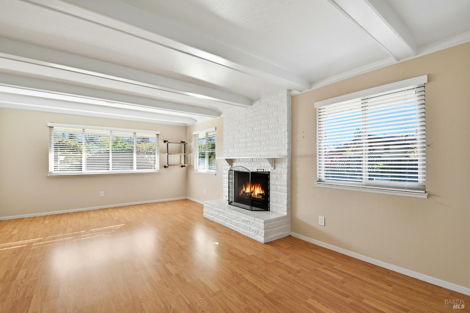 Santa Rosa, California, 95403, United States, 3 Bedrooms Bedrooms, ,2 BathroomsBathrooms,Residential,For Sale,1997144