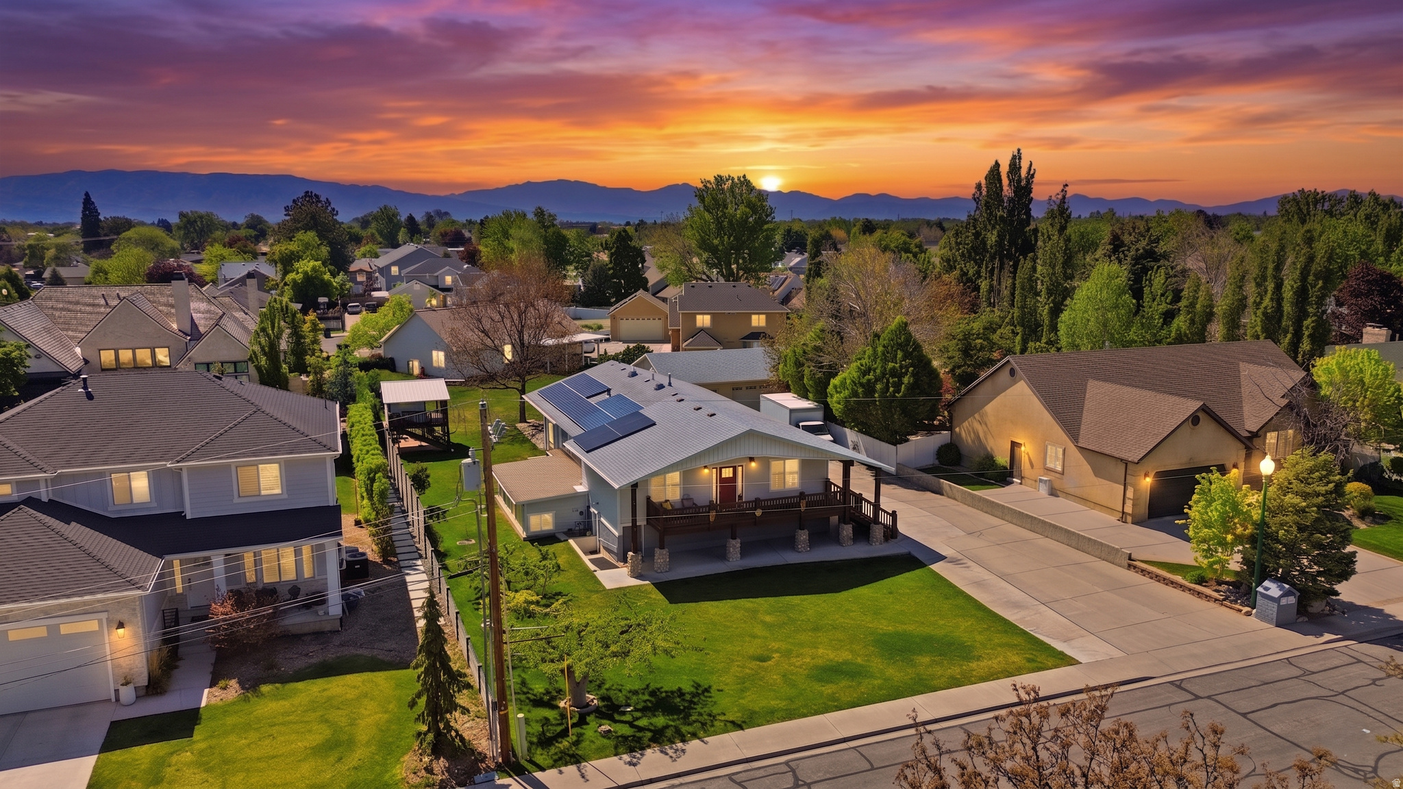 Orem, Utah, 84097, United States, 7 Bedrooms Bedrooms, ,3 BathroomsBathrooms,Residential,For Sale,1983193