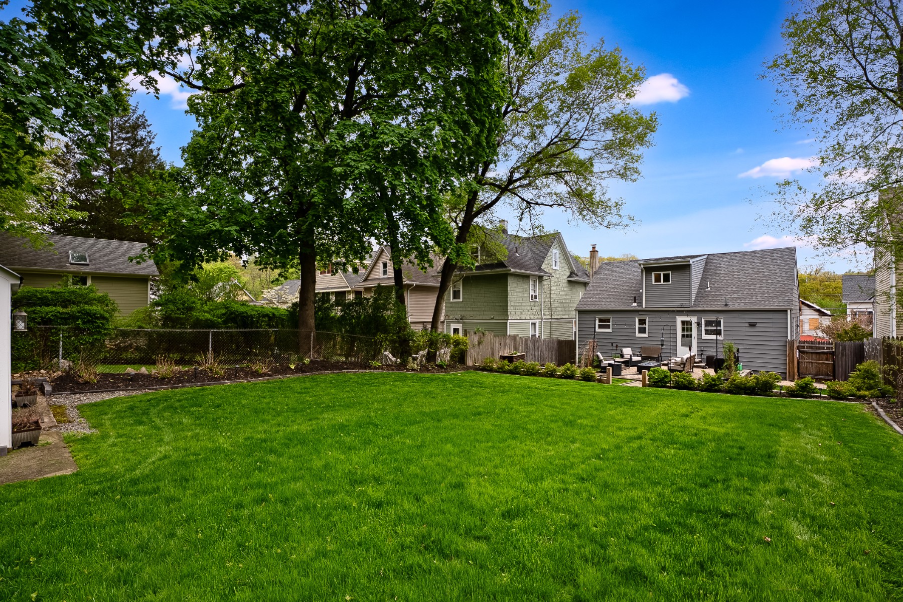  Sunny and Bright Cape Cod Home with Convenient Town Location - 物件實景