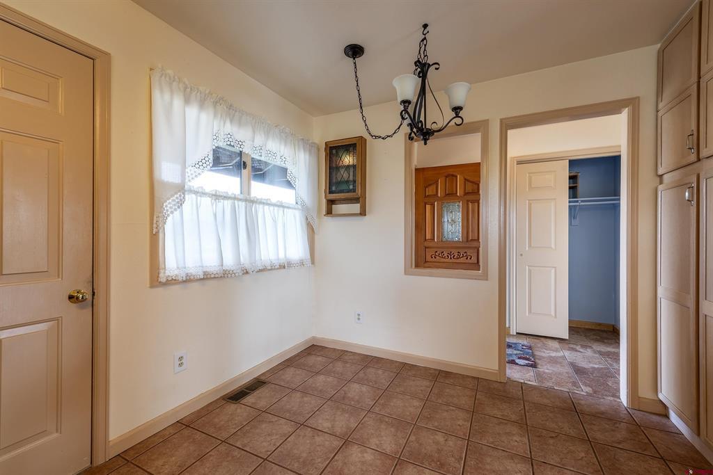 Montrose, Colorado, 81401, United States, 3 Bedrooms Bedrooms, ,2 BathroomsBathrooms,Residential,For Sale,1991802