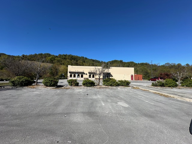 Jonesville, Virginia, 24263, United States, ,2 BathroomsBathrooms,Residential,For Sale,1976438