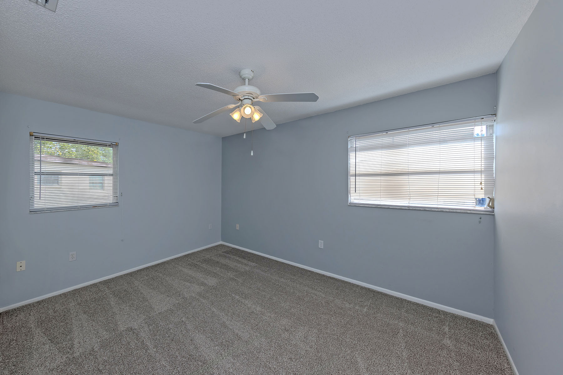  VILLAGE IN THE PINES - 物件實景