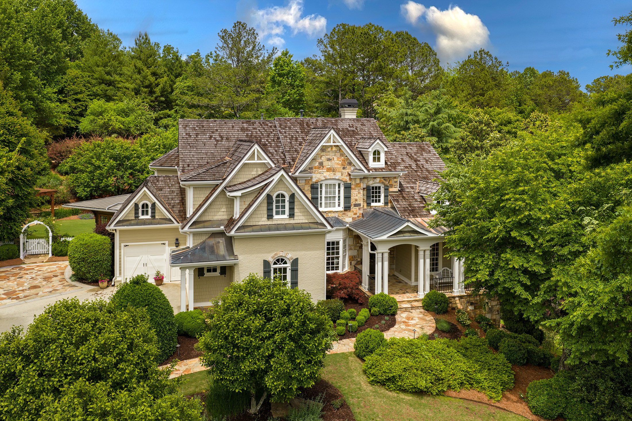  Estate-style Living in One of Milton