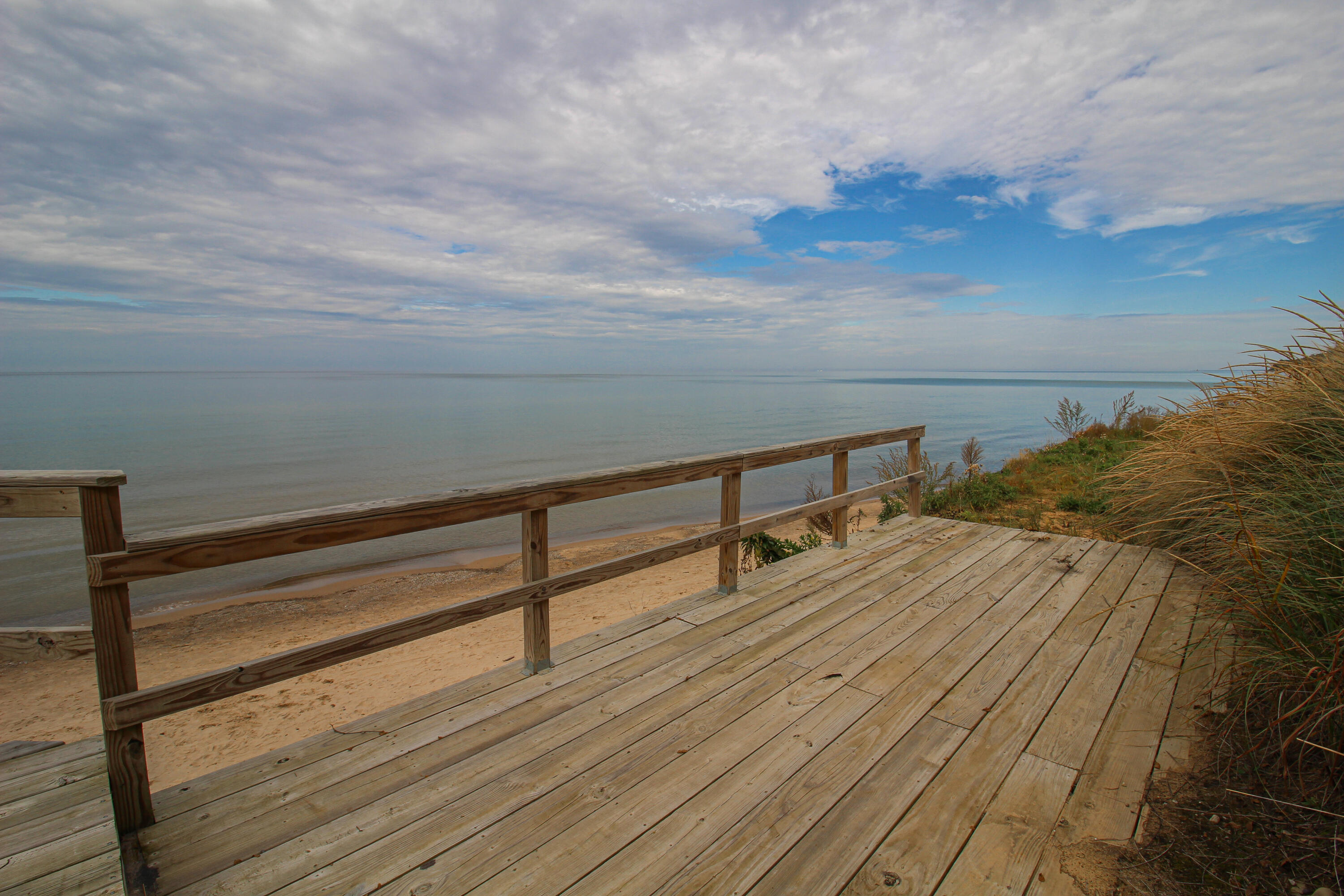 South Haven, Michigan, 49090, United States, 3 Bedrooms Bedrooms, ,4 BathroomsBathrooms,Residential,For Sale,1982825