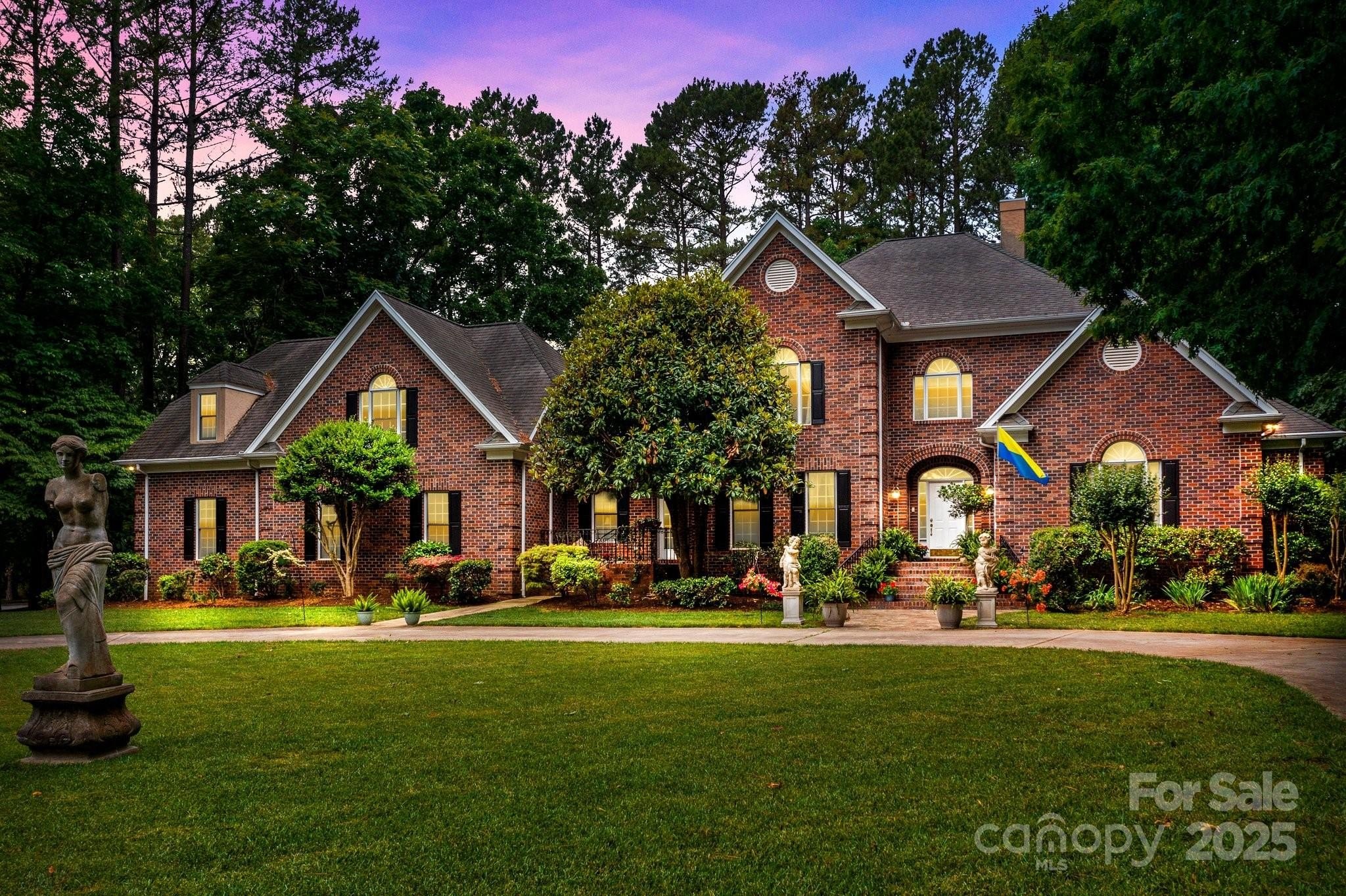 Salisbury, North Carolina, 28147, United States, 4 Bedrooms Bedrooms, ,5 BathroomsBathrooms,Residential,For Sale,1942875