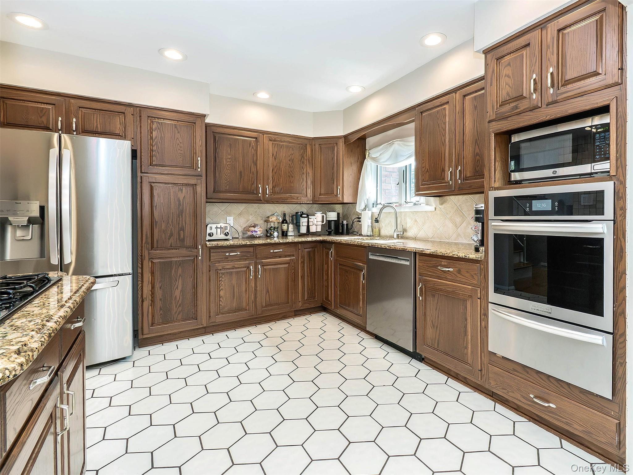  531 5th Street, East Northport, NY, 11731 - 物件實景