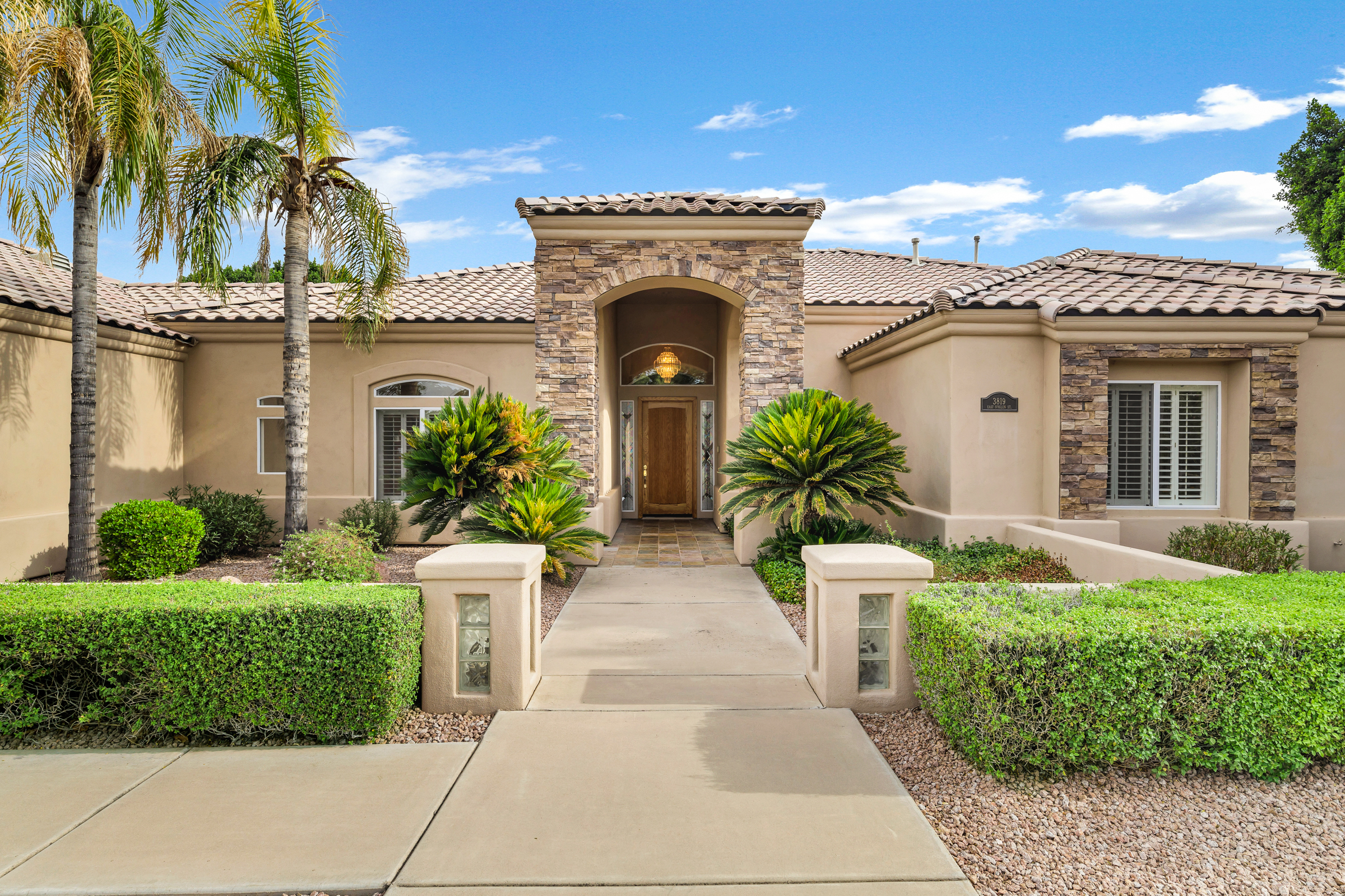 Mesa, Arizona, 85205, United States, 6 Bedrooms Bedrooms, ,3 BathroomsBathrooms,Residential,For Sale,1900615