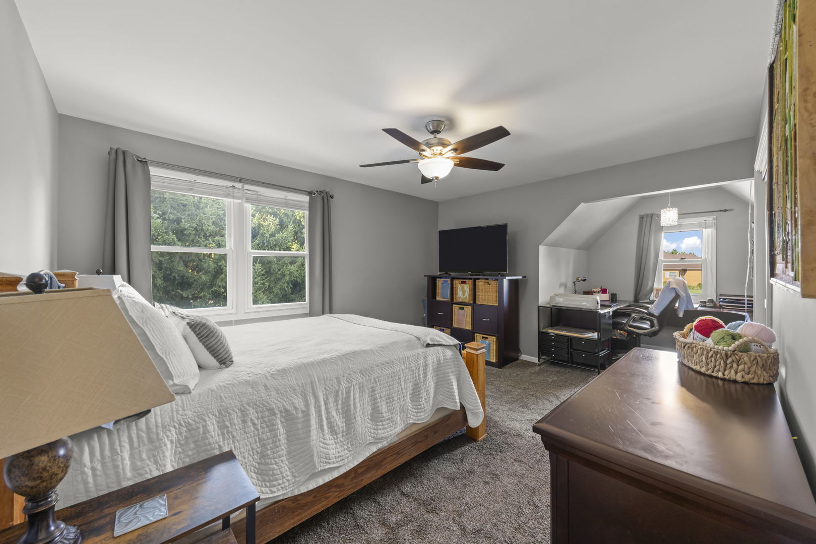 Oswego, Illinois, 60543, United States, 4 Bedrooms Bedrooms, ,3 BathroomsBathrooms,Residential,For Sale,1949228