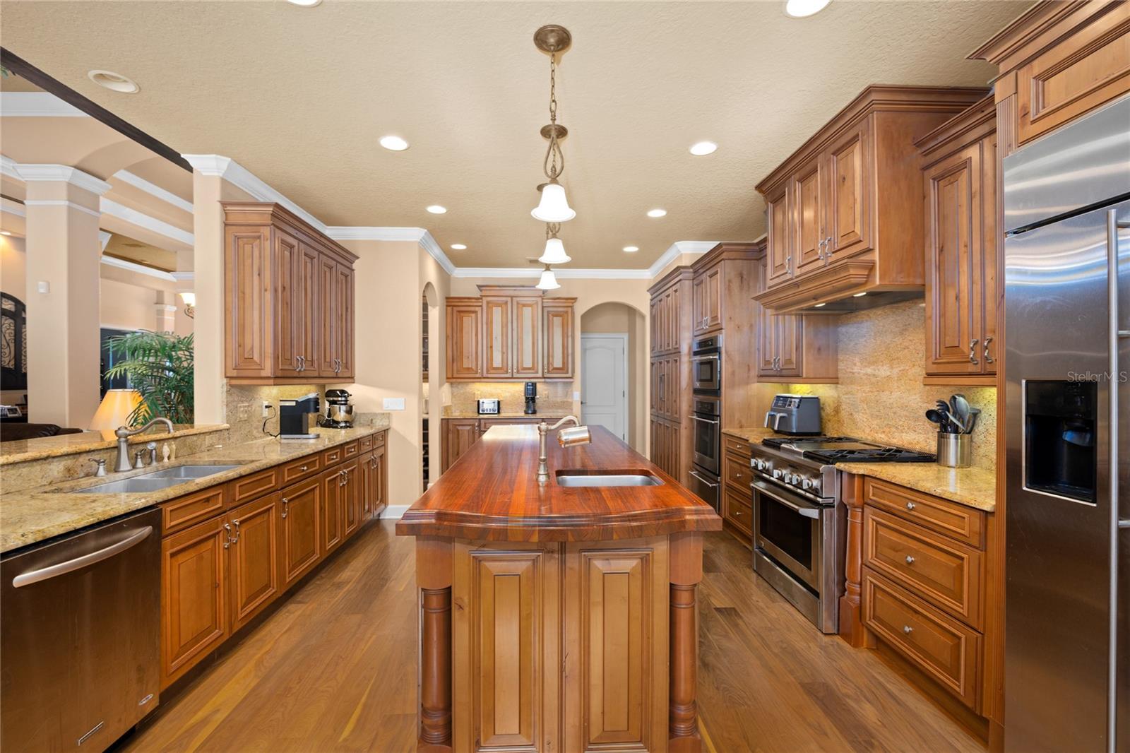 Sanford, Florida, 32771, United States, 4 Bedrooms Bedrooms, ,3 BathroomsBathrooms,Residential,For Sale,1987443