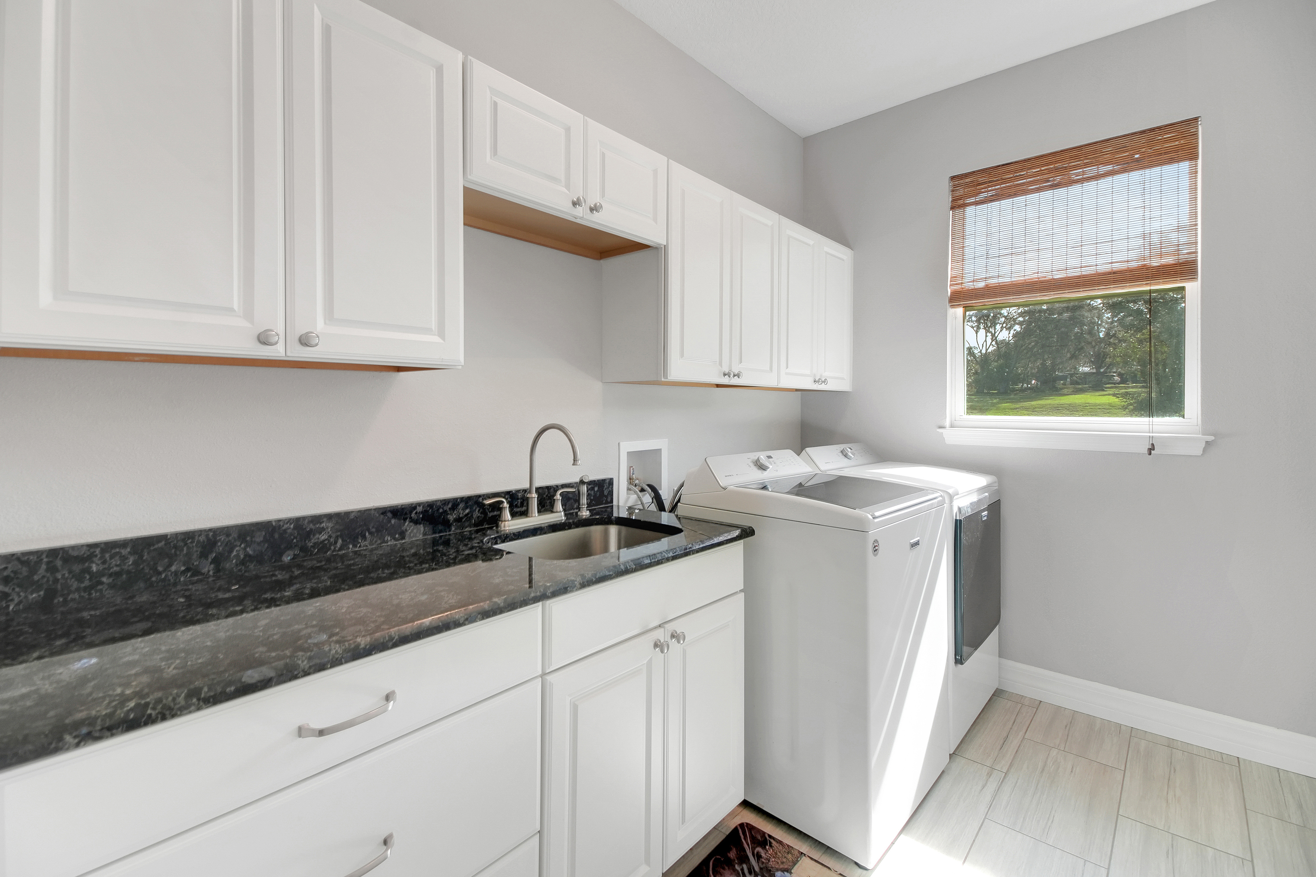 Lady Lake, Florida, 32159, United States, 4 Bedrooms Bedrooms, ,3 BathroomsBathrooms,Residential,For Sale,2005730