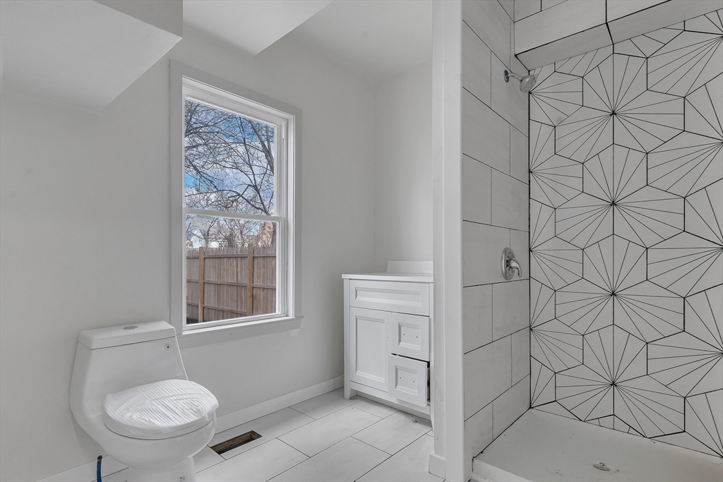 Brockton, Massachusetts, 02301, United States, 4 Bedrooms Bedrooms, ,2 BathroomsBathrooms,Residential,For Sale,2030867