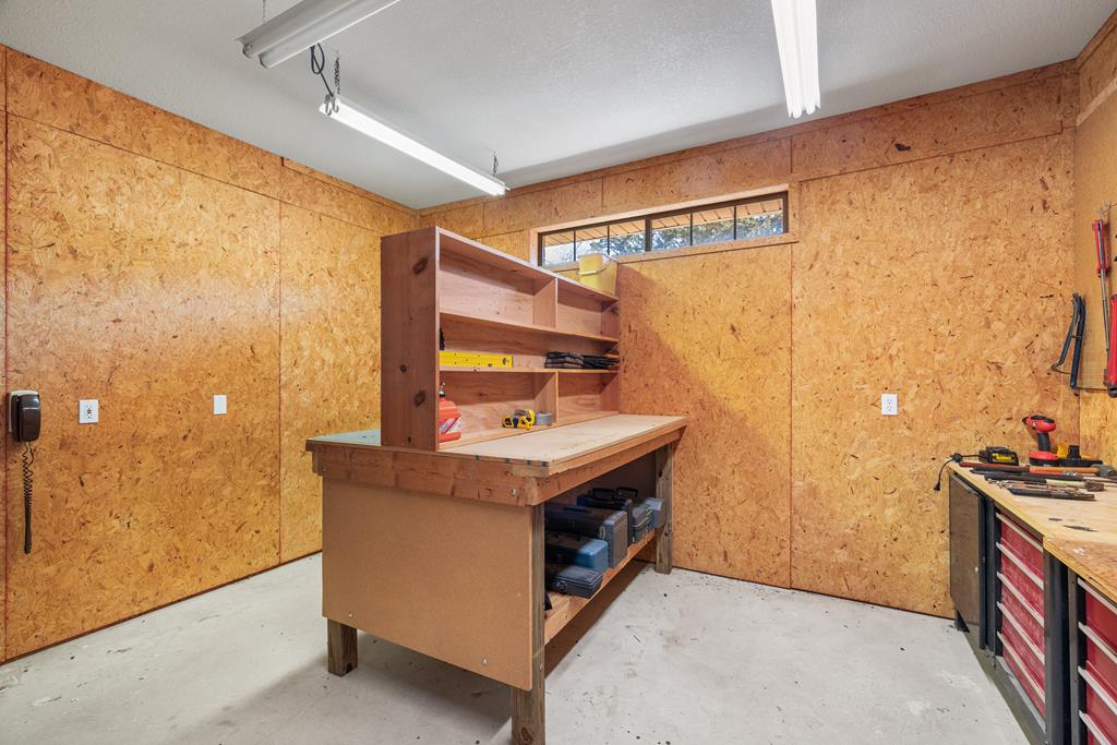 Kerrville, Texas, 78028, United States, 3 Bedrooms Bedrooms, ,3 BathroomsBathrooms,Residential,For Sale,1983005