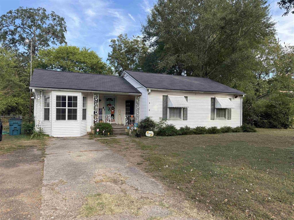 Bird Dr, Carthage, TX 75633