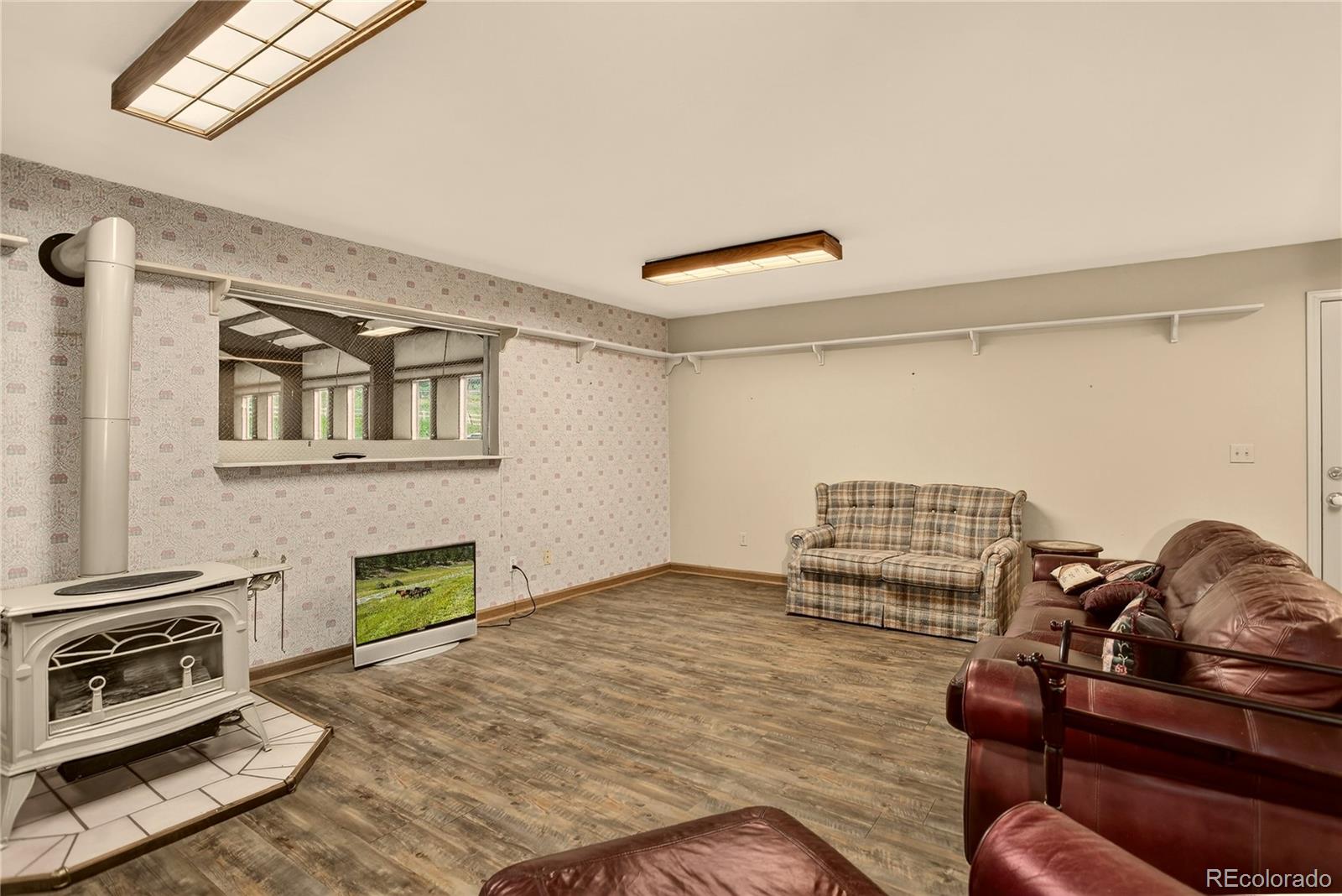 Evergreen, Colorado, 80439, United States, 2 Bedrooms Bedrooms, ,4 BathroomsBathrooms,Residential,For Sale,1951155