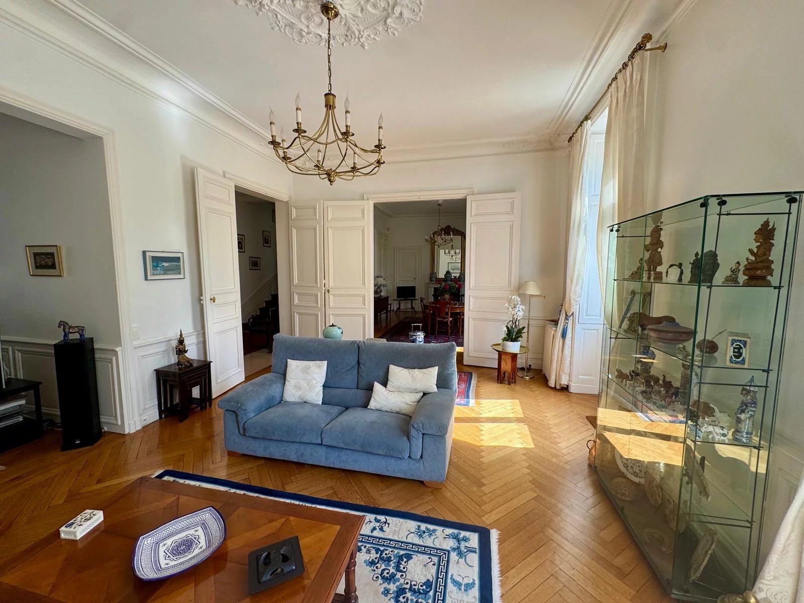 Nantes, Pays de la Loire, 44000, FR, 7 Bedrooms Bedrooms, ,7 BathroomsBathrooms,Residential,For Sale,2002267