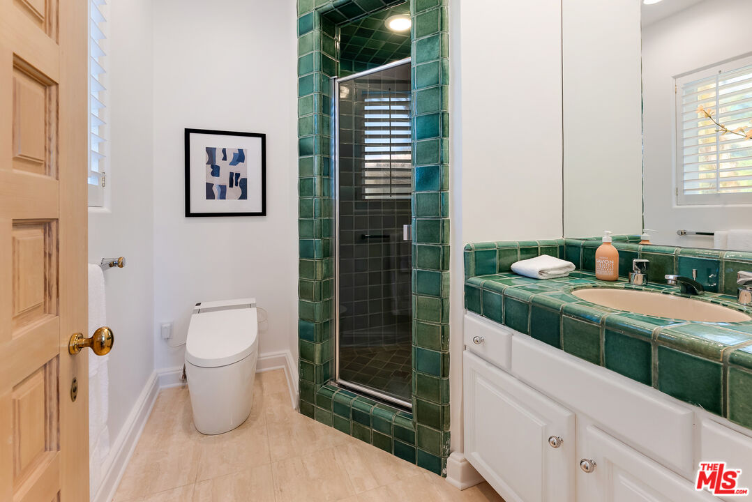Beverly Hills, California, 90210, United States, 6 Bedrooms Bedrooms, ,8 BathroomsBathrooms,Residential,For Sale,1926509