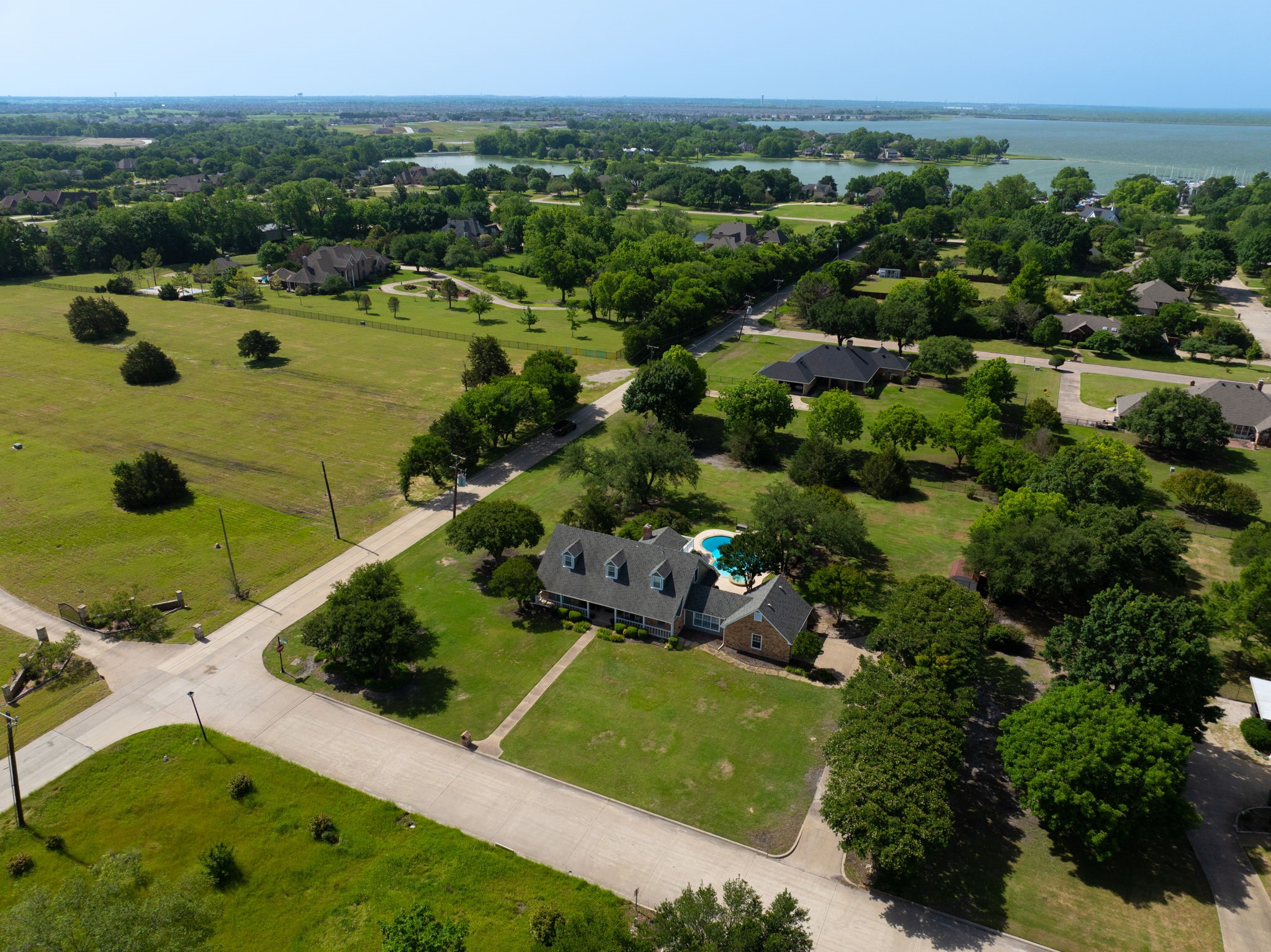 Heath, Texas, 75032, United States, 4 Bedrooms Bedrooms, ,3 BathroomsBathrooms,Residential,For Sale,1817518