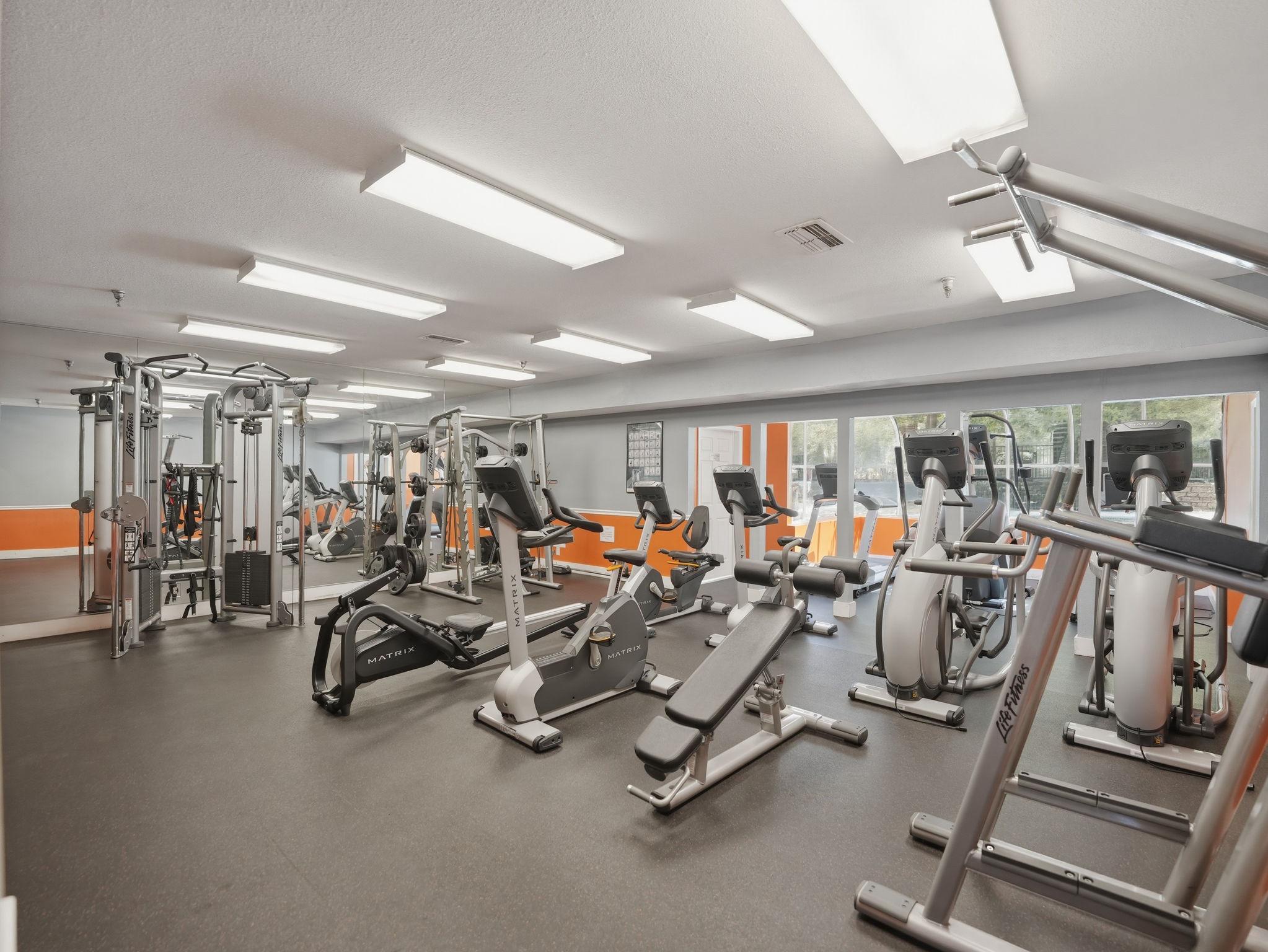  3303 Wyndham Circle, Alexandria, VA, 22302 - 物件實景