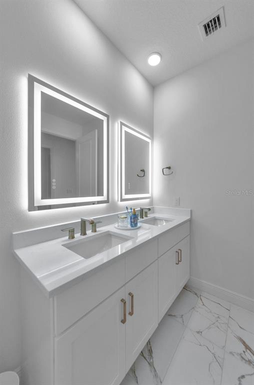 St Petersburg, Florida, 33701, United States, 3 Bedrooms Bedrooms, ,3 BathroomsBathrooms,Residential,For Sale,1885296