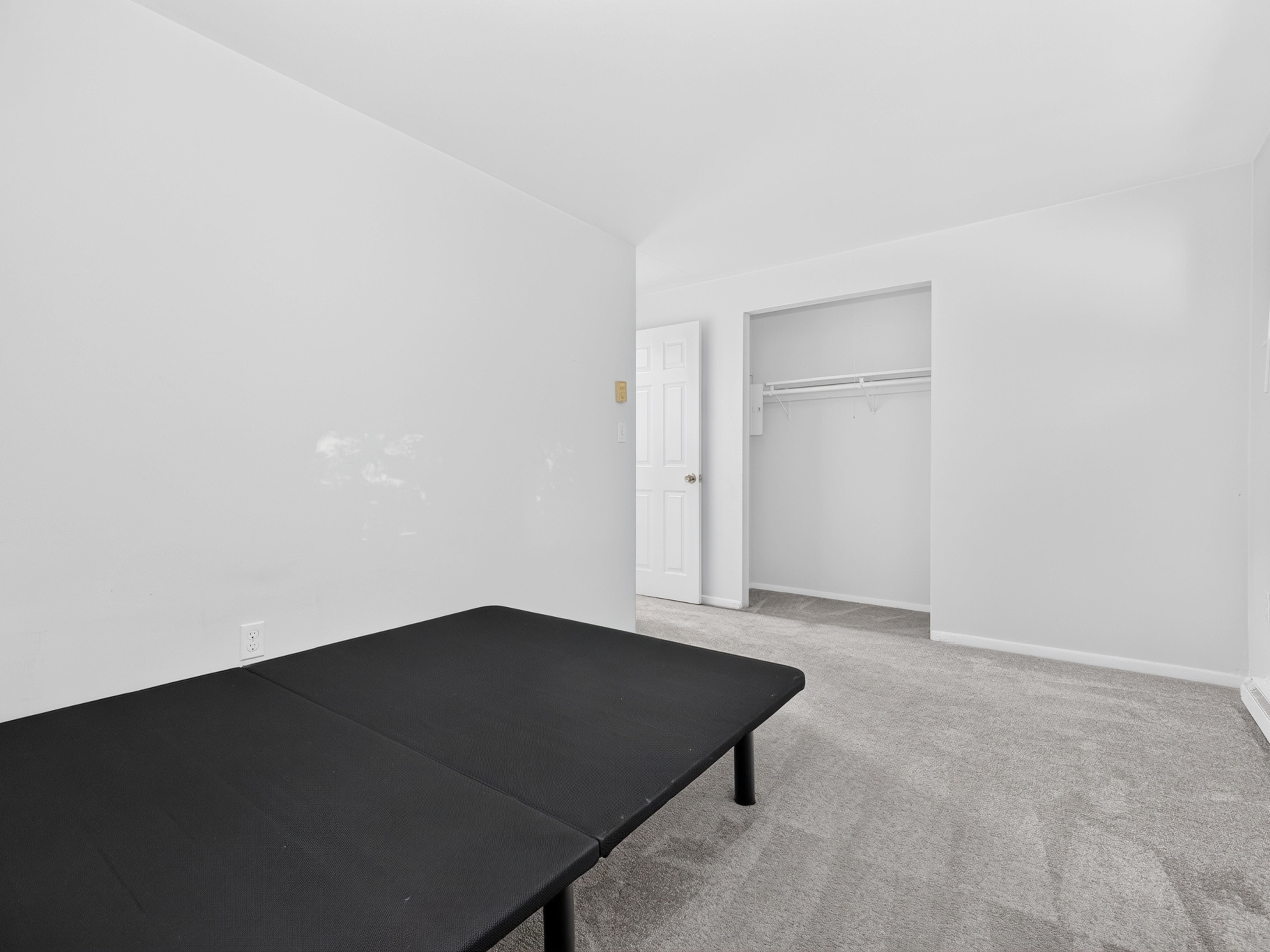  Discover comfortable one-floor living in this great location. - 物件實景