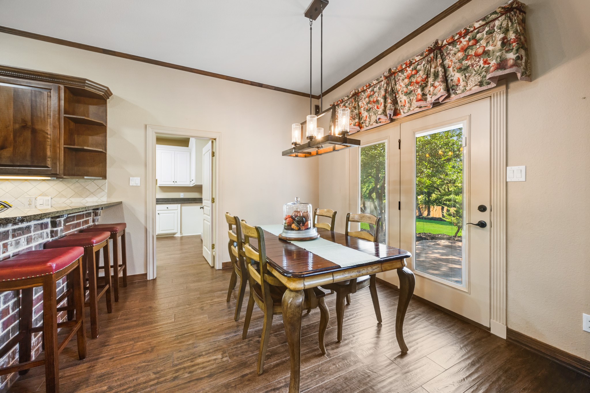 Midlothian, Texas, 76065, United States, 4 Bedrooms Bedrooms, ,3 BathroomsBathrooms,Residential,For Sale,1972696