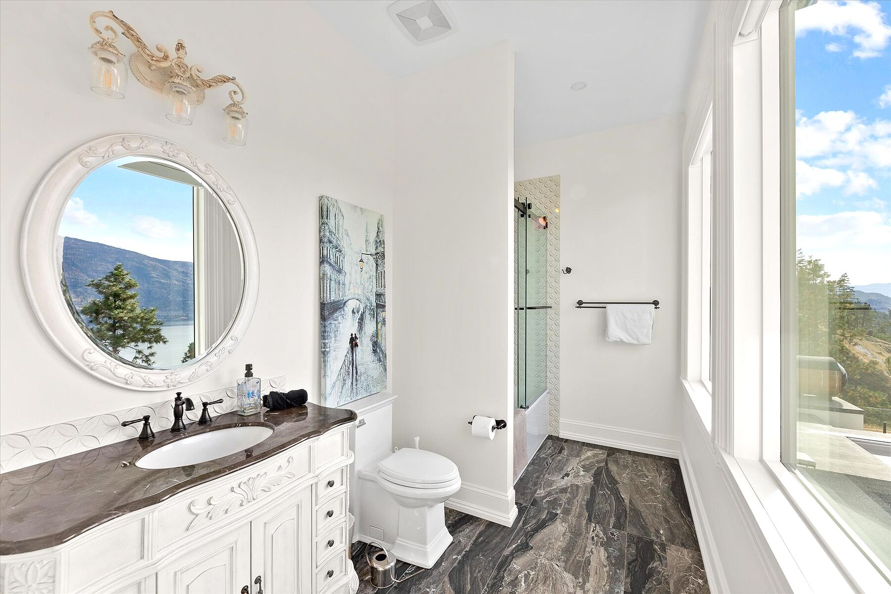  Gated Lake View Estate - 物件實景