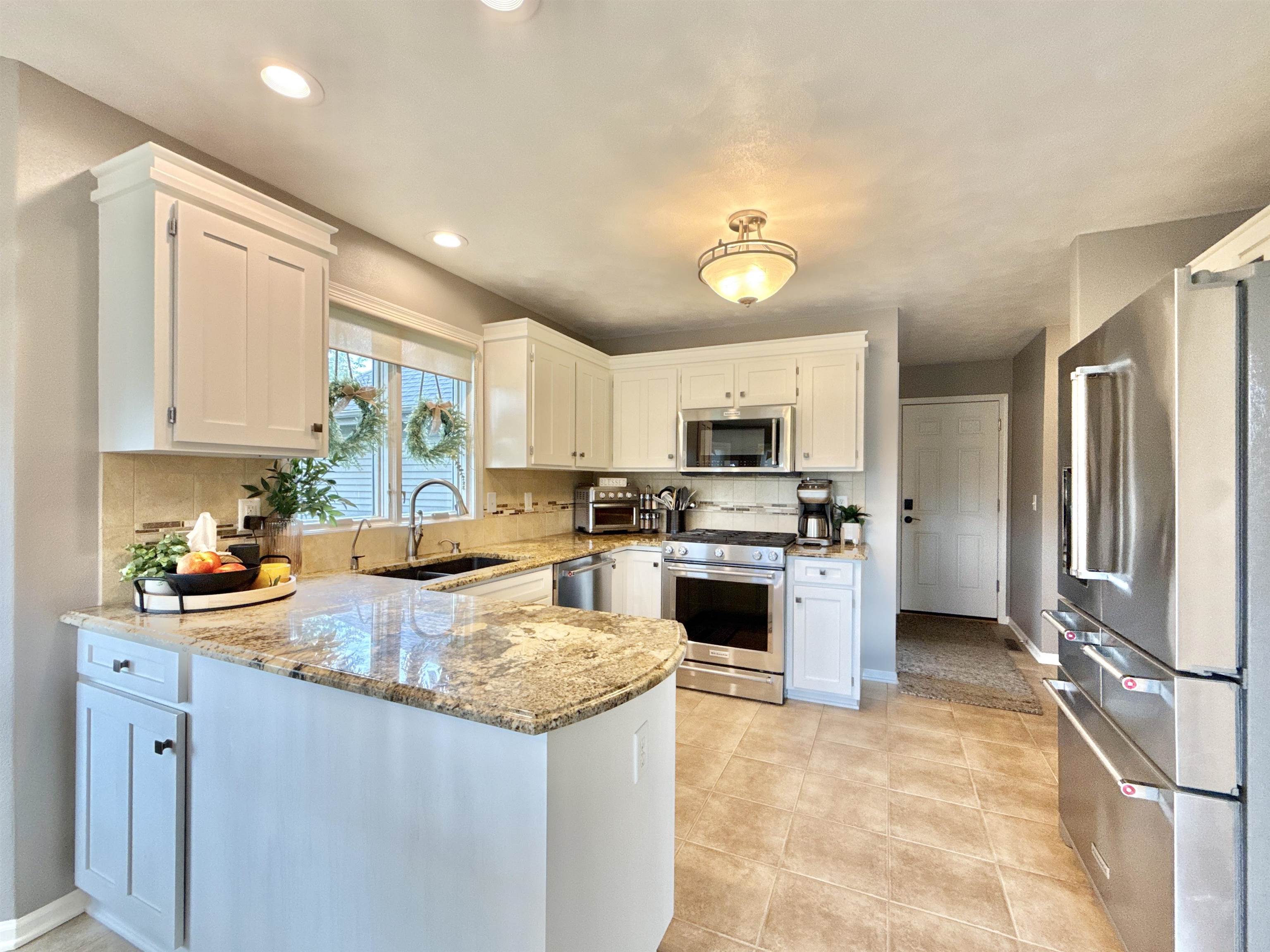 South Beloit, Illinois, 61080, United States, 4 Bedrooms Bedrooms, ,3 BathroomsBathrooms,Residential,For Sale,1984178