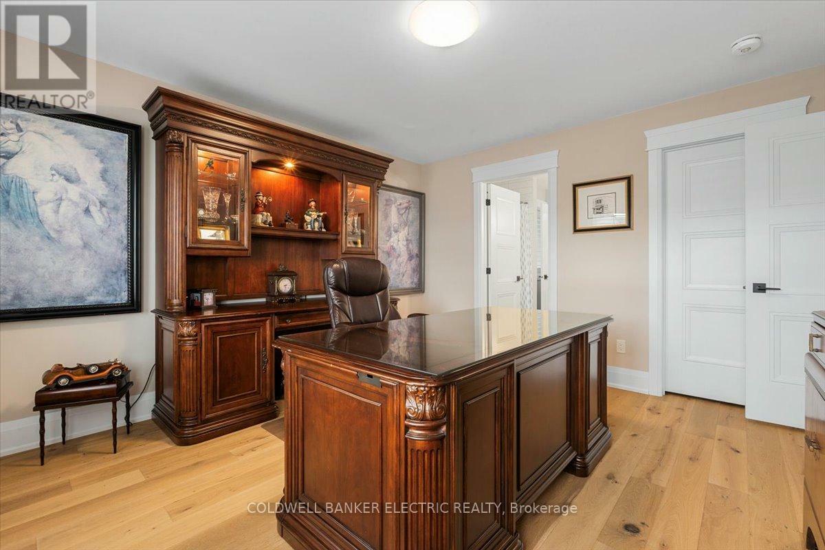 PETERBOROUGH NORTH (NORTH), Ontario, K9K 0H7, CA, 5 Bedrooms Bedrooms, ,4 BathroomsBathrooms,Residential,For Sale,1827816