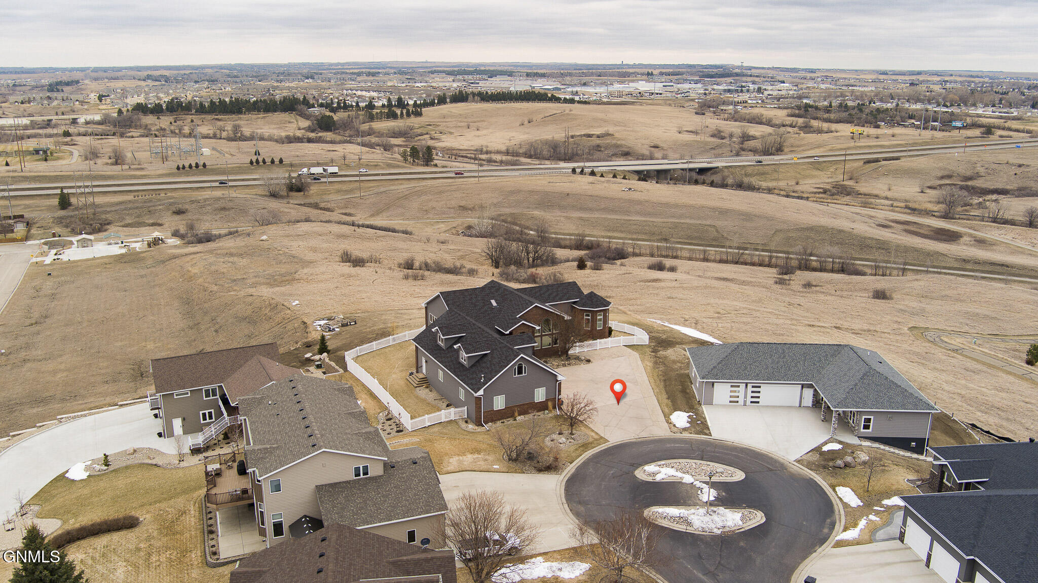 Bismarck, North Dakota, 58501, United States, 4 Bedrooms Bedrooms, ,4 BathroomsBathrooms,Residential,For Sale,2038873