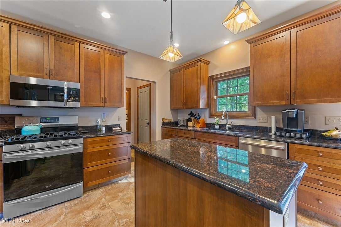 Poland, Ohio, 44514, United States, 4 Bedrooms Bedrooms, ,3 BathroomsBathrooms,Residential,For Sale,2009287