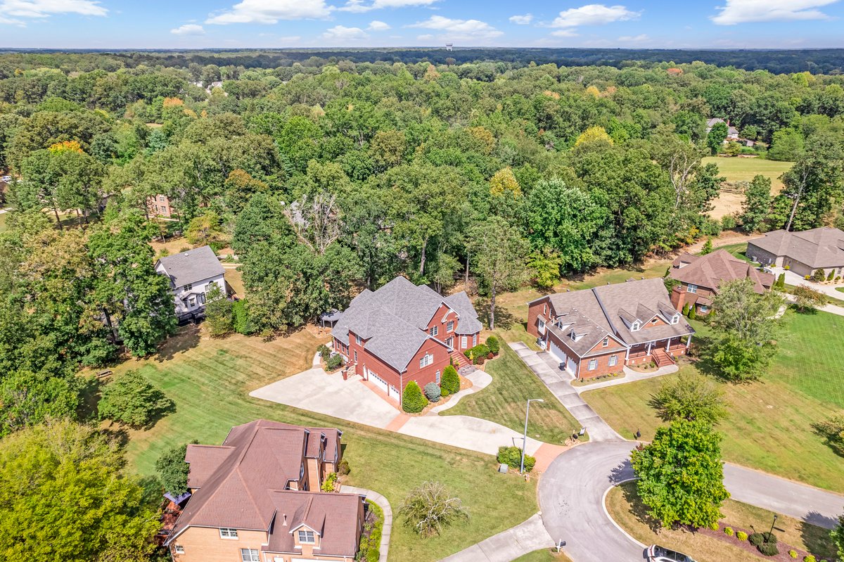 Tullahoma, Tennessee, 37388, United States, 6 Bedrooms Bedrooms, ,5 BathroomsBathrooms,Residential,For Sale,1851275
