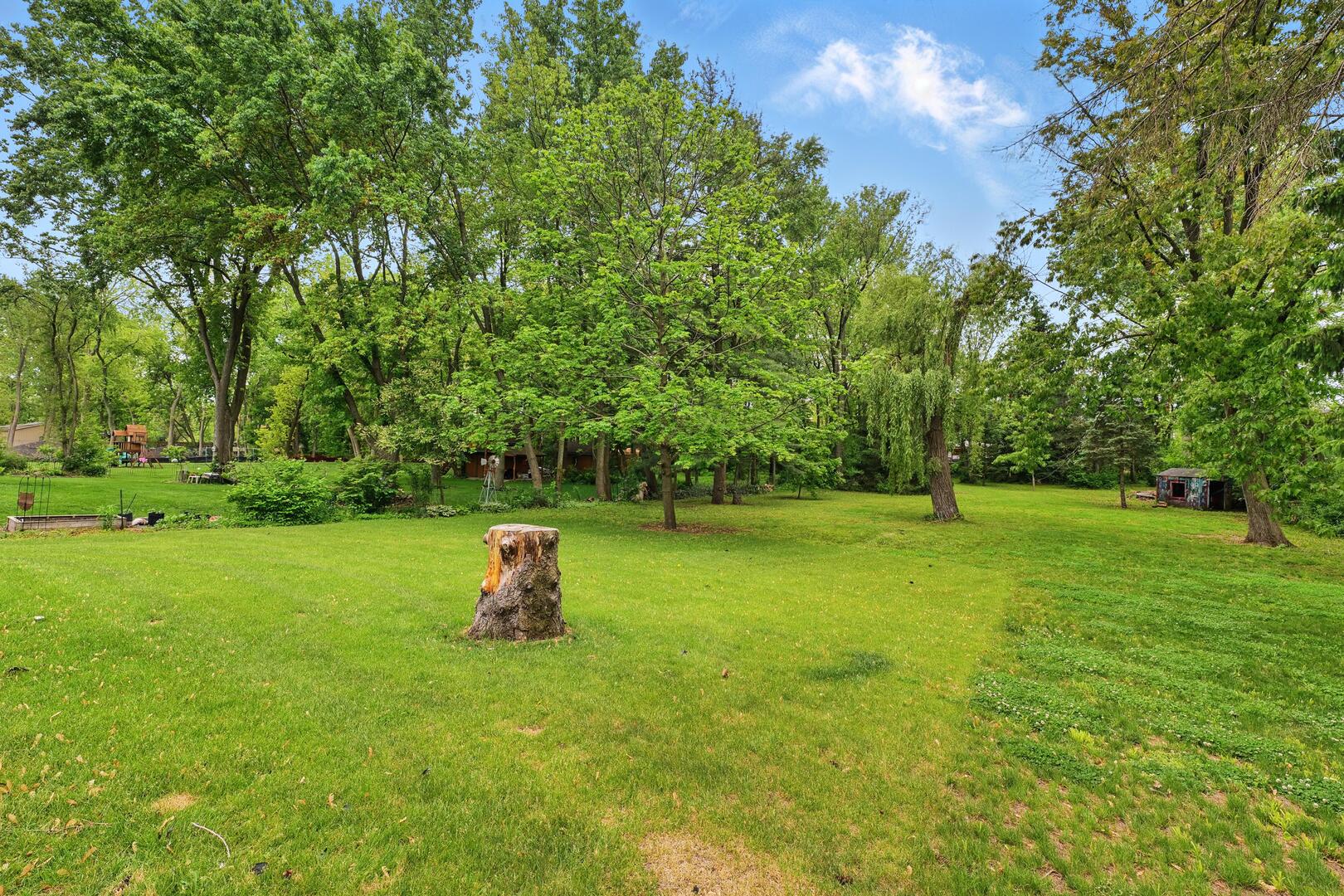 Arlington Heights, Illinois, 60004, United States, 4 Bedrooms Bedrooms, ,4 BathroomsBathrooms,Residential,For Sale,1838392
