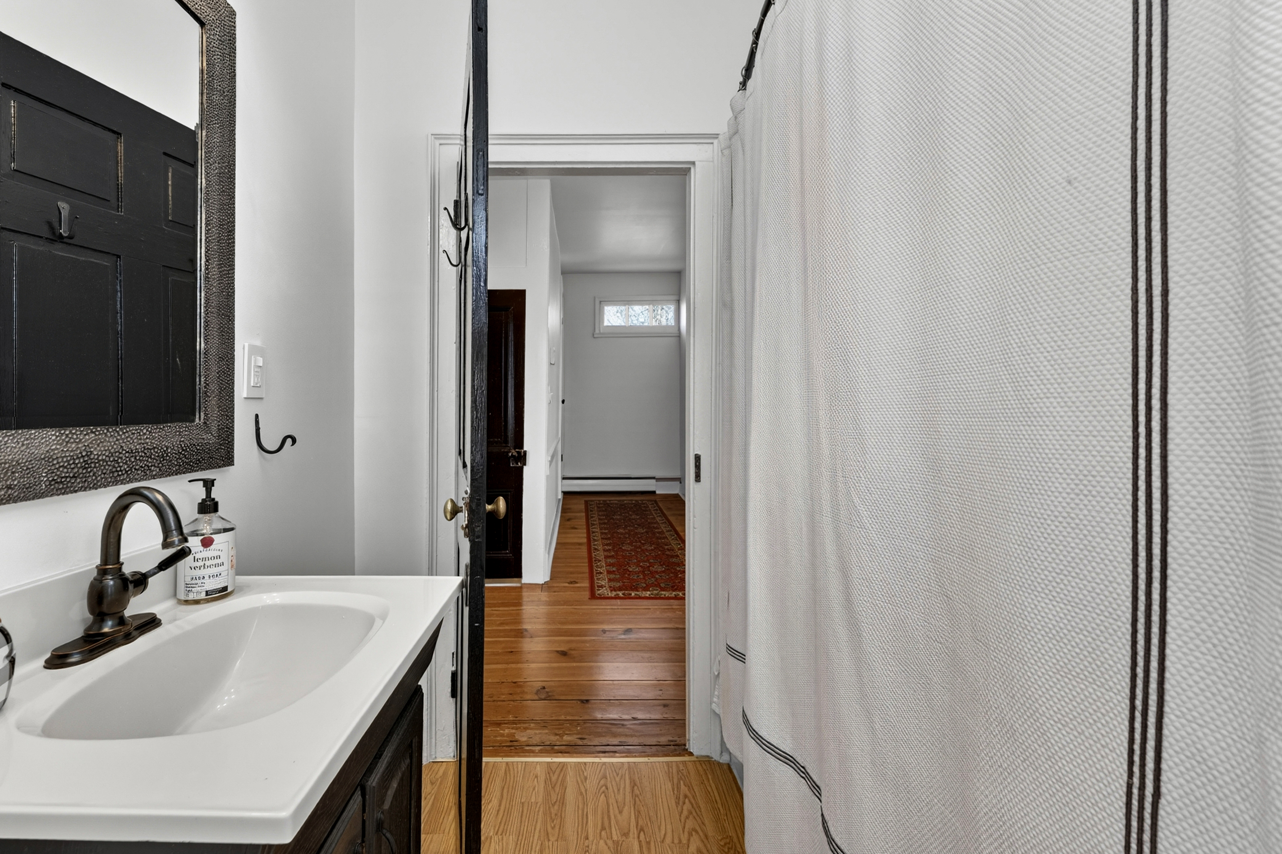  301 E German Street, Shepherdstown, WV, 25443 - 物件實景