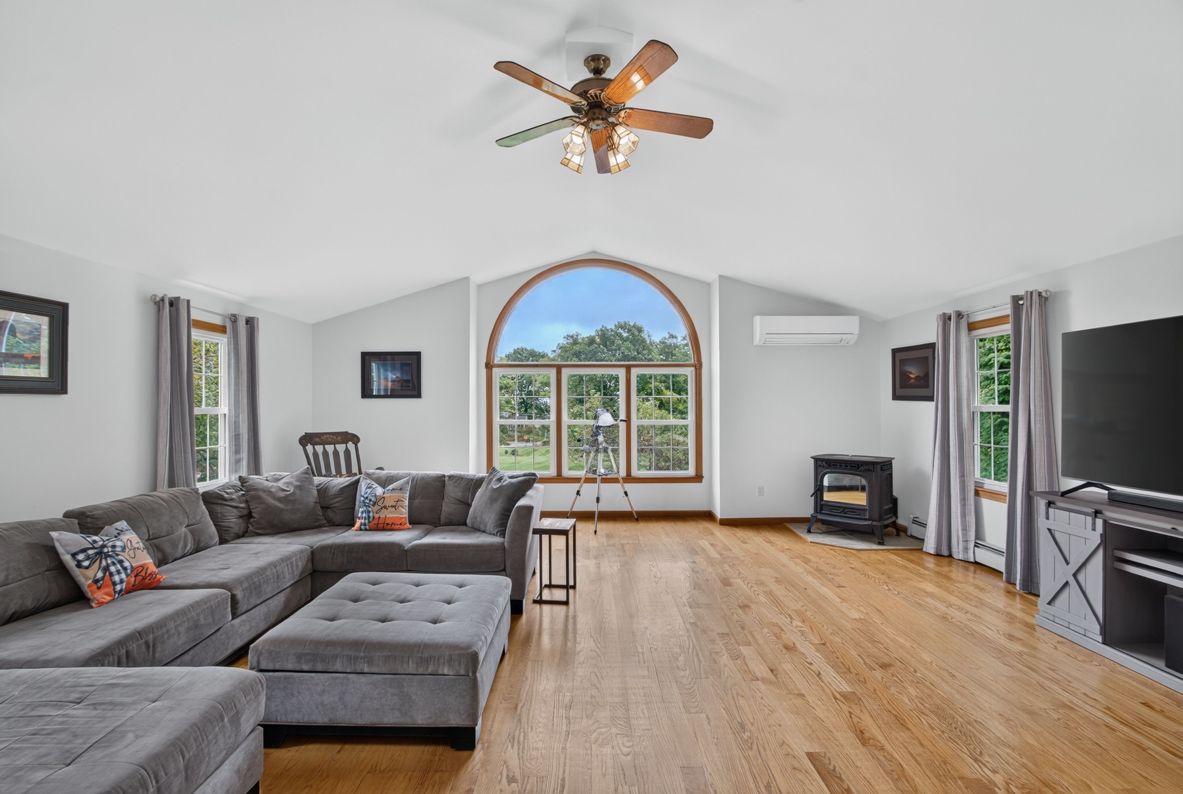  2 Orion Road, Pepperell, MA, 01463 - 物件實景
