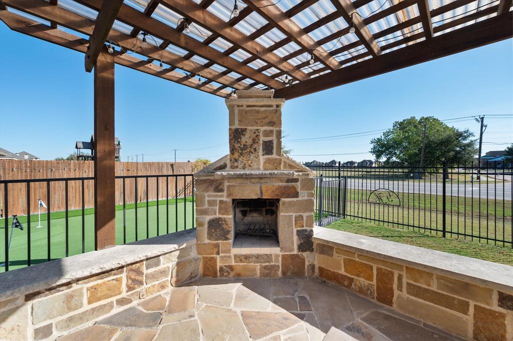 Mansfield, Texas, 76063, United States, 5 Bedrooms Bedrooms, ,3 BathroomsBathrooms,Residential,For Sale,1968843