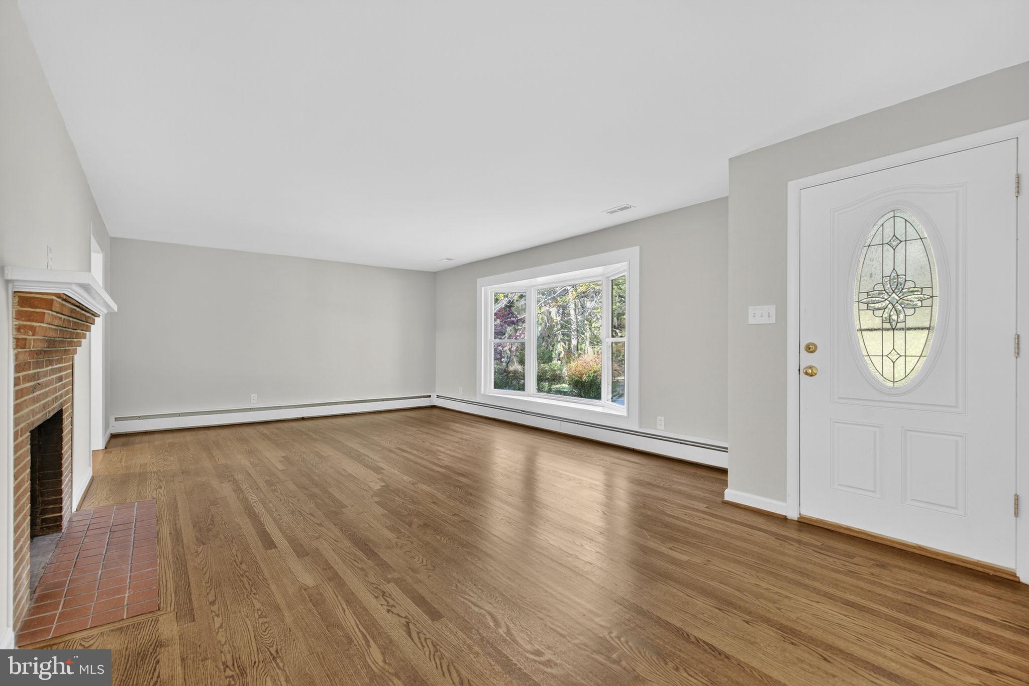 Warrenton, Virginia, 20187, United States, 3 Bedrooms Bedrooms, ,2 BathroomsBathrooms,Residential,For Sale,1977434