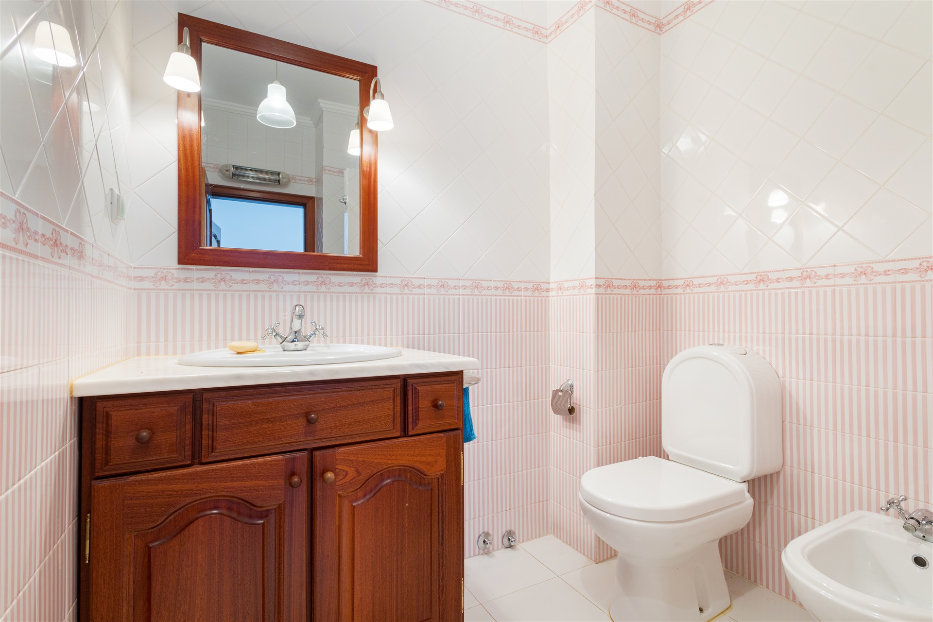  Detached house, 7 bedrooms, for Sale - 物件實景