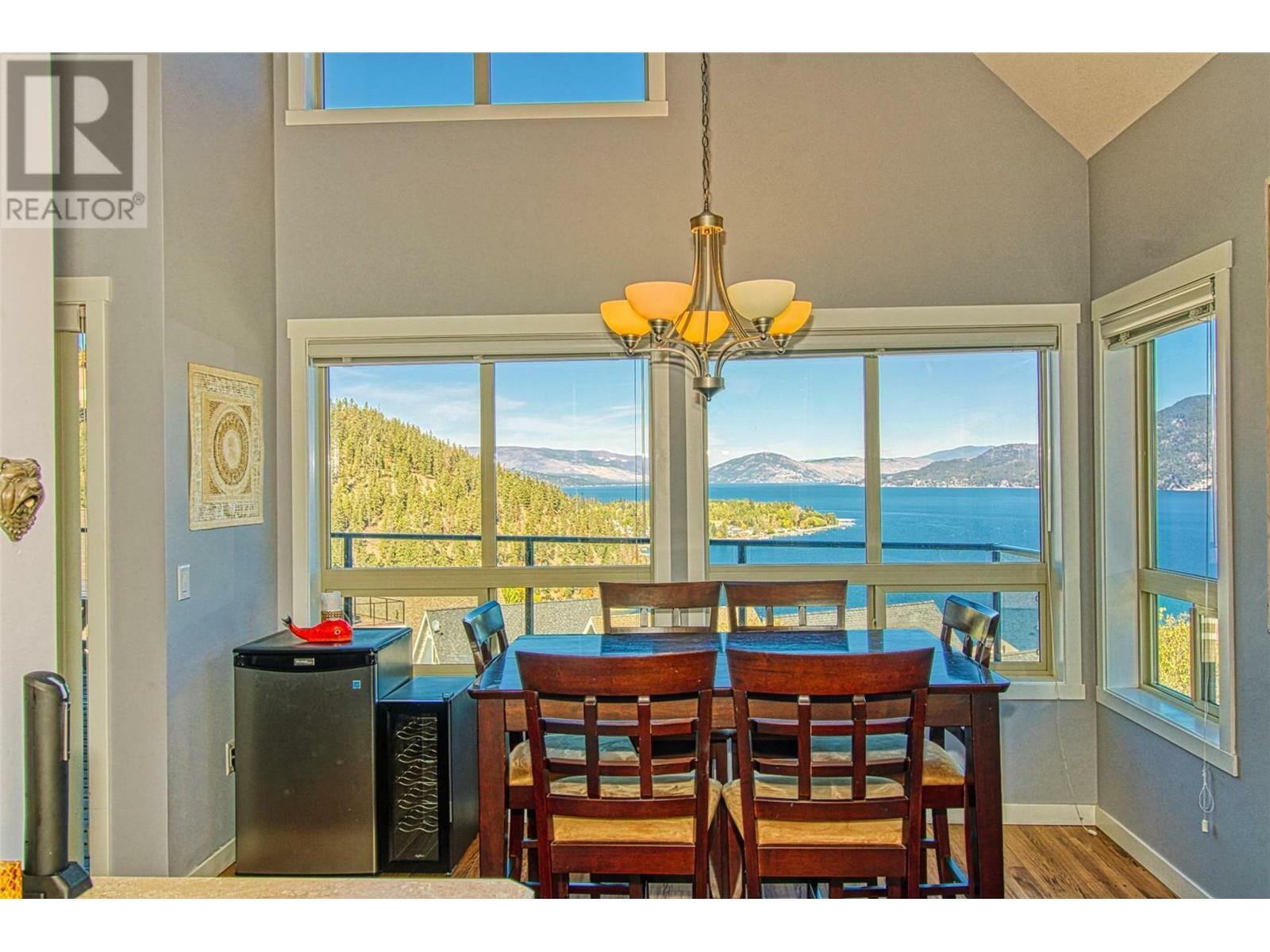 KELOWNA, British Columbia, V1Z 3R8, CA, 3 Bedrooms Bedrooms, ,2 BathroomsBathrooms,Residential,For Sale,1836917