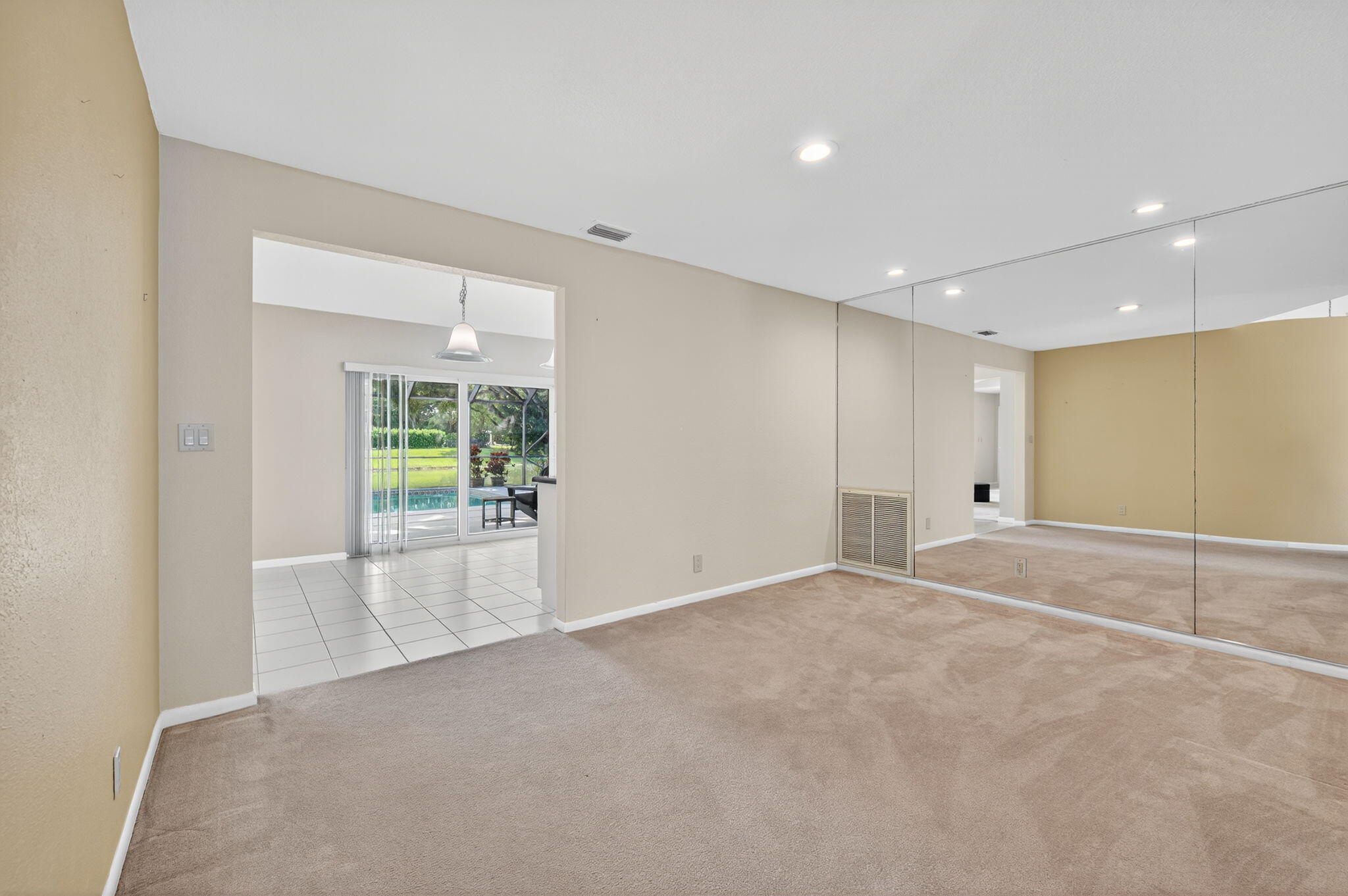 Coral Springs, Florida, 33071, United States, 4 Bedrooms Bedrooms, ,3 BathroomsBathrooms,Residential,For Sale,1989618