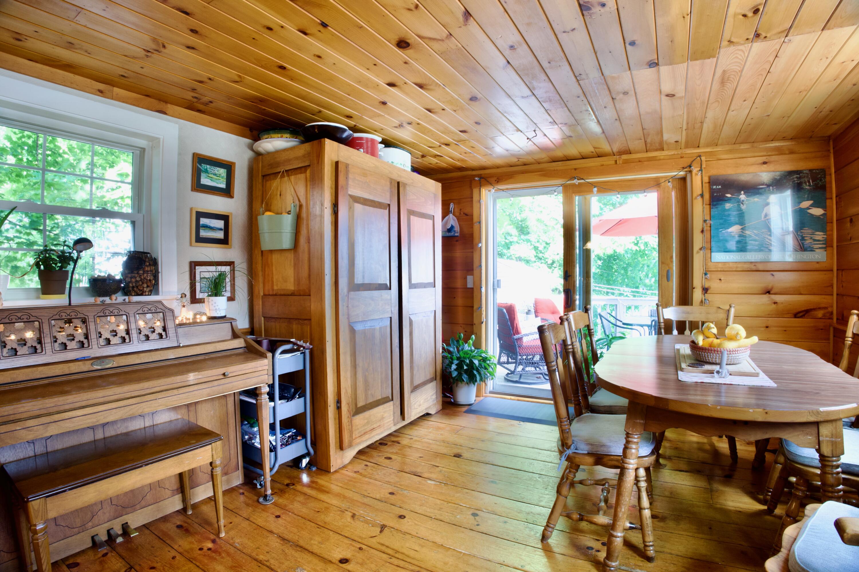 Sanford, Maine, 04083, United States, 4 Bedrooms Bedrooms, ,2 BathroomsBathrooms,Residential,For Sale,1916865