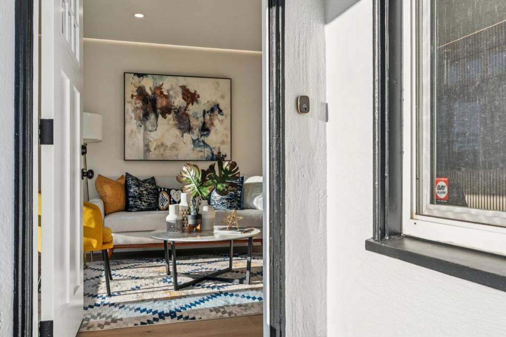 San Leandro, California, 94577, United States, 3 Bedrooms Bedrooms, ,2 BathroomsBathrooms,Residential,For Sale,2008964