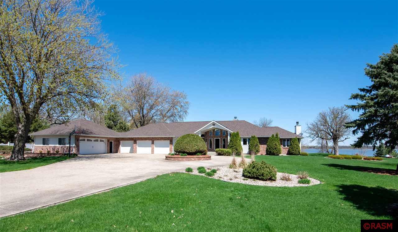 Lake Crystal, Minnesota, 56055, United States, 4 Bedrooms Bedrooms, ,3 BathroomsBathrooms,Residential,For Sale,1798331