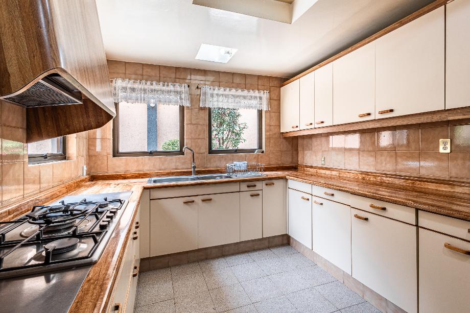 Bosque de Ciruelos, Miguel Hidalgo, Ciudad de México, 11700, Mexico, 4 Bedrooms Bedrooms, ,4 BathroomsBathrooms,Residential,For Sale,Bosque de Ciruelos,1554603