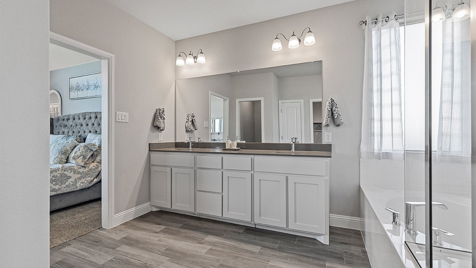 Grand Prairie, Texas, 76065, United States, 4 Bedrooms Bedrooms, ,3 BathroomsBathrooms,Residential,For Sale,2013771