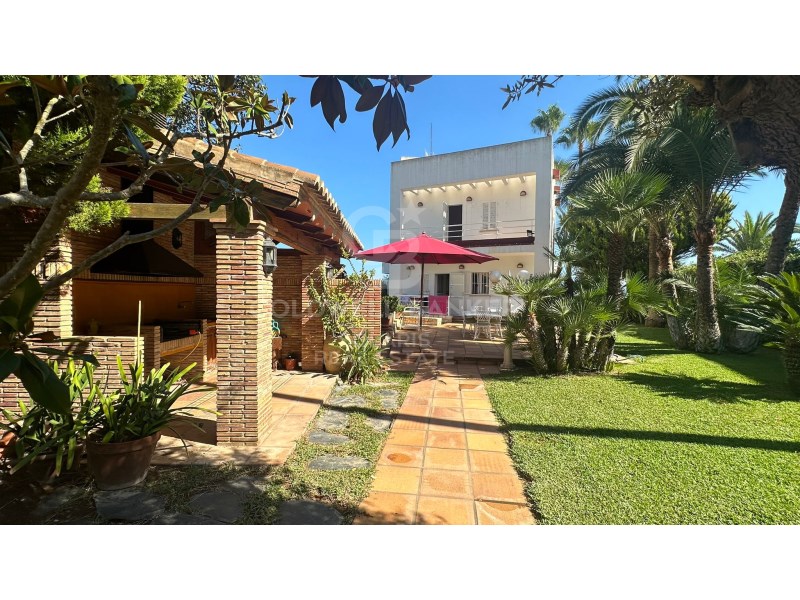 Alicante, J?vea / X?bia, Monta?ar-El Arenal, Cala, Jávea / Xàbia, Comunidad Valenciana, ES, 6 Bedrooms Bedrooms, ,6 BathroomsBathrooms,Residential,For Sale,Alicante, J?vea / X?bia, Monta?ar-El Arenal, Cala ,1449121